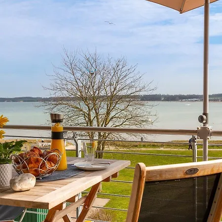 Meeresblick-schoene-aussicht-haus-2-we-22 * Hohwacht